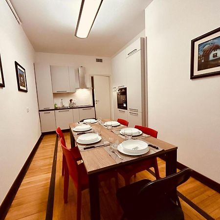 Kibilu - Via Medaglie D'Oro Centro Citta Con Parcheggio Lägenhet Varese Exteriör bild