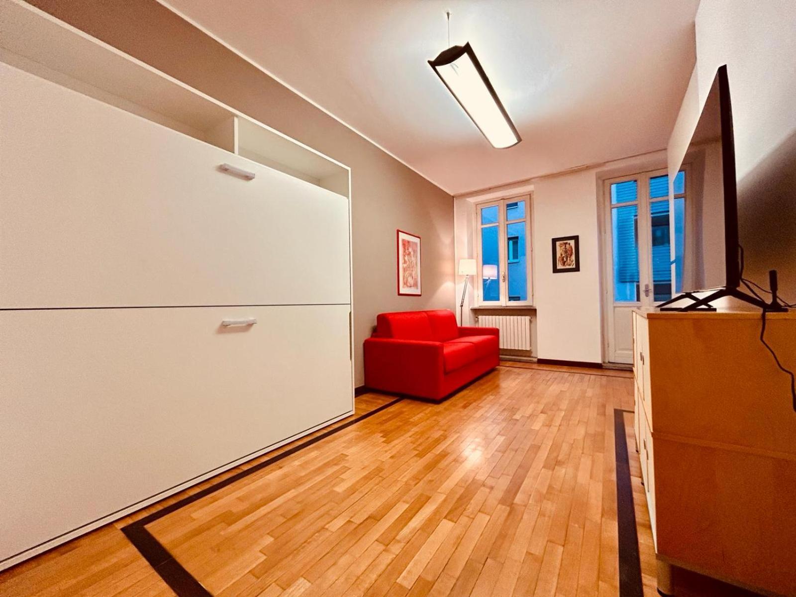 Kibilu - Via Medaglie D'Oro Centro Citta Con Parcheggio Lägenhet Varese Exteriör bild