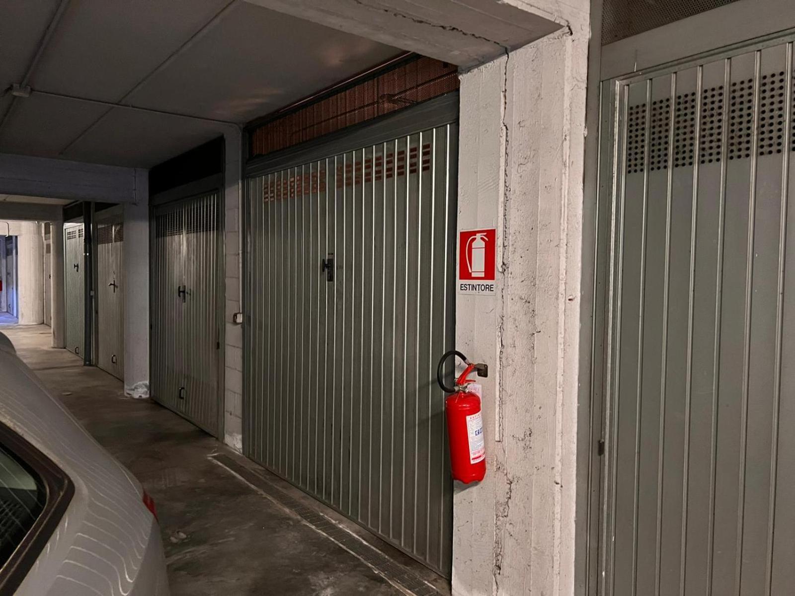 Kibilu - Via Medaglie D'Oro Centro Citta Con Parcheggio Lägenhet Varese Exteriör bild